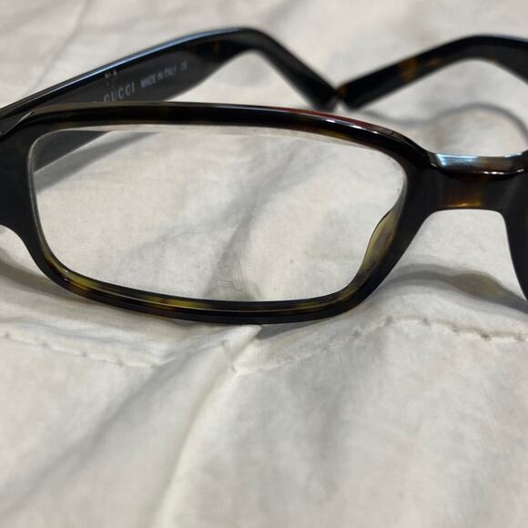 Gucci Tortoiseshell Rectangular Eyeglasses Scratched Lens Great for your Rx! Lux - Picture 10 of 10